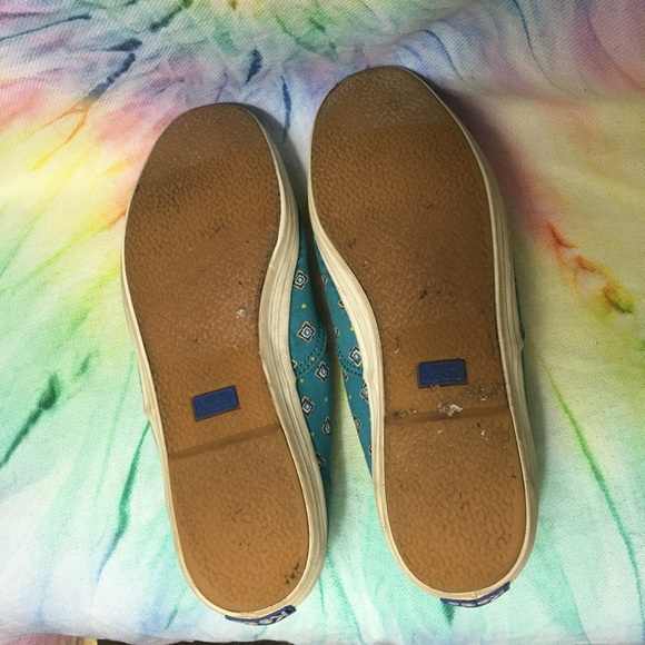 Keds classic canvas sneakers. Sz 8.5 - Picture 3 of 4